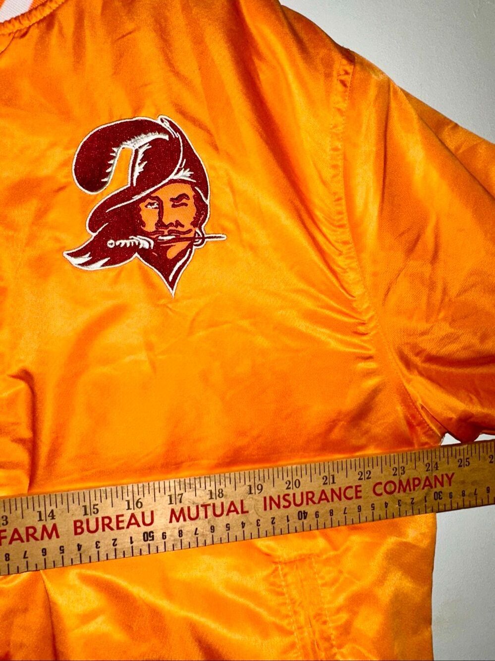Tampa Bay Buccaneers vintage satin quilted bomber jacket - NFL football orange C - Picture 7 of 10